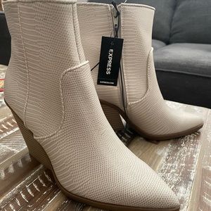 Off white Express snakeskin ankle booties